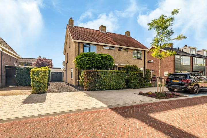 Raadhuislaan 13 in Hoofddorp
