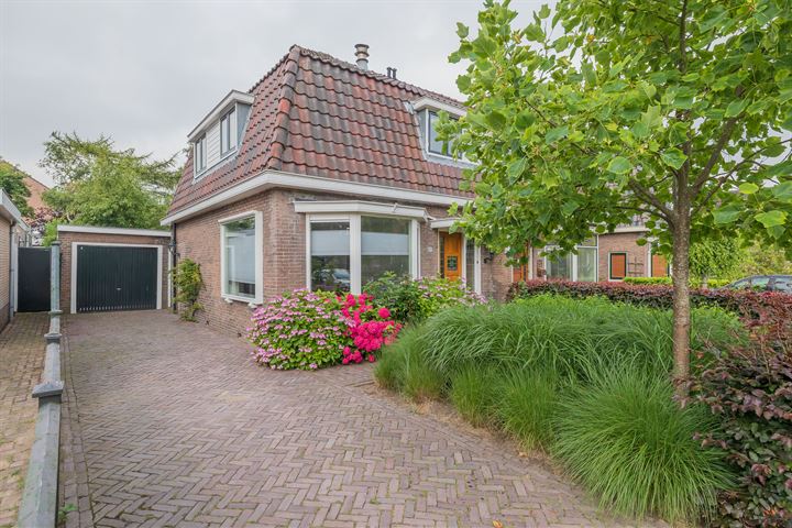 Raadhuislaan 27 in Hoofddorp