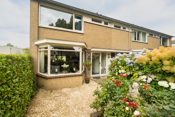 Photo of property Raadhuislaan 51, Eemnes