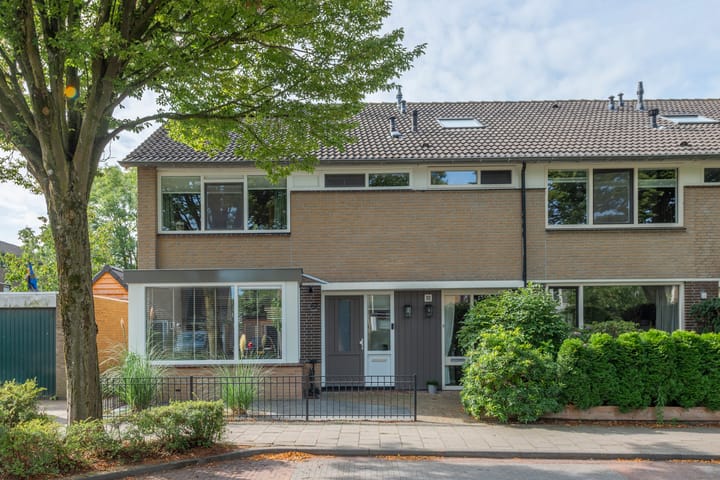Raadhuislaan 57 in Eemnes