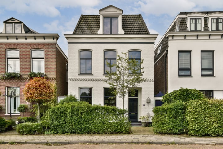 Raadhuislaan 7 in Abcoude Foto
