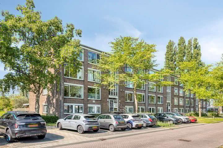 Raadhuislaan 98 in Voorschoten