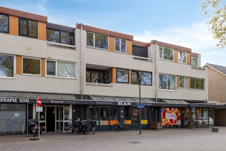 Photo of property Raadhuisplein 10, Son en Breugel
