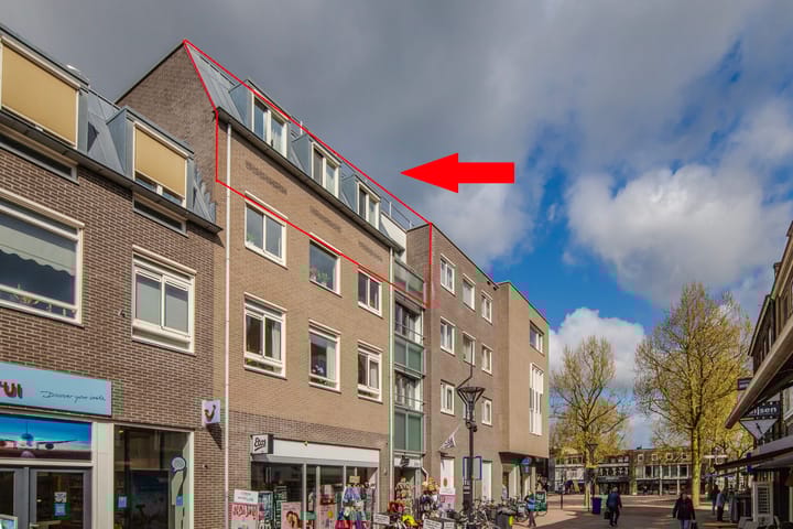 Raadhuisplein 15-36 in Zevenaar