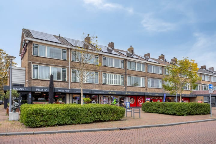 Raadhuisplein 33 in Rozenburg