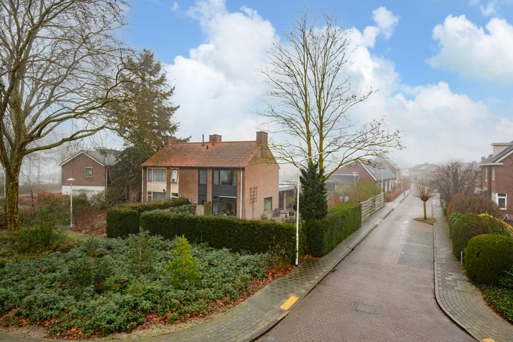 Raadhuisstraat 10 in Malden