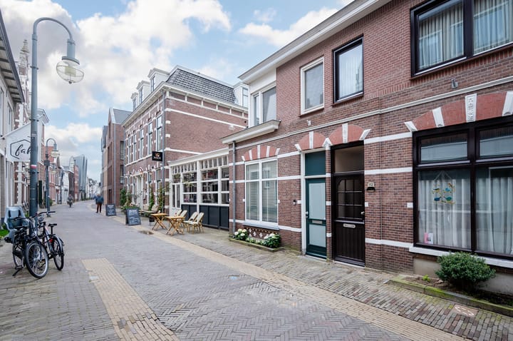 Raadhuisstraat 114 in Alphen aan den Rijn