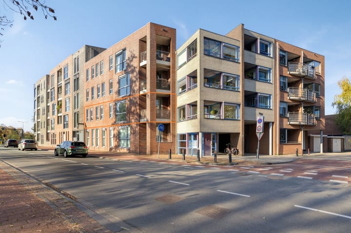 Photo of property Raadhuisstraat 13, Veenendaal