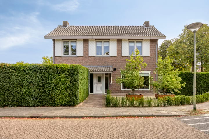 Raadhuisstraat 18 in Geffen