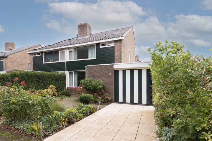 Raadhuisstraat 2 in Oudorp