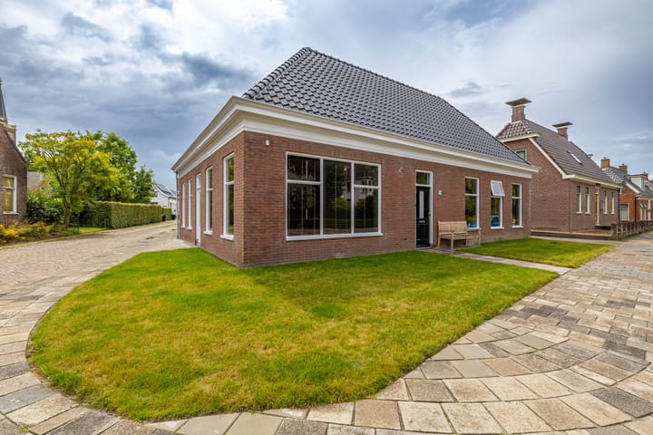 Photo of property Raadhuisstraat 24, Usquert