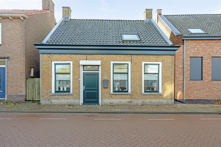 Raadhuisstraat 31 in Hooge Zwaluwe