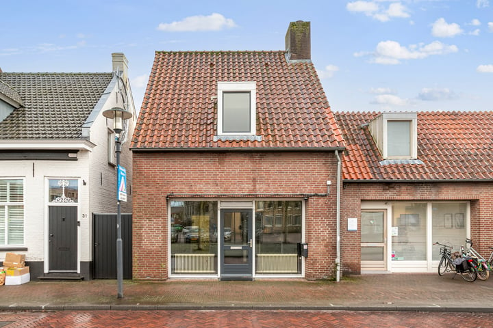 Raadhuisstraat 33 in Alphen