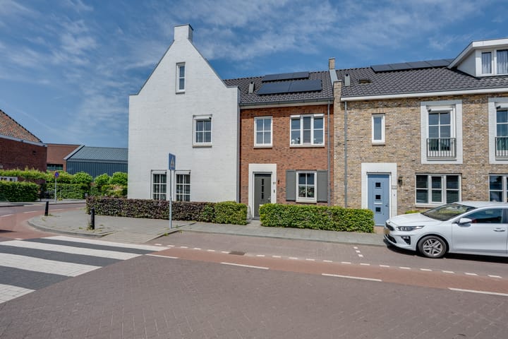 Photo of property Raadhuisstraat 37, Rucphen