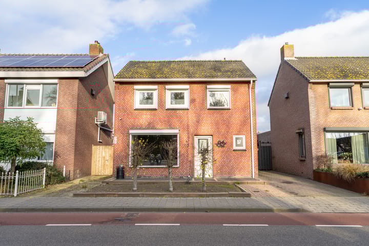 Raadhuisstraat 57 in Rucphen