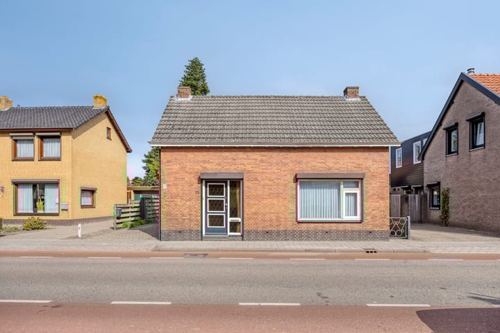 Raadhuisstraat 73 in Rucphen