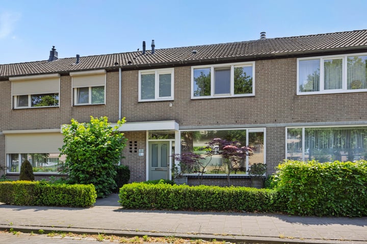 Raadhuisstraat 74 in Rosmalen