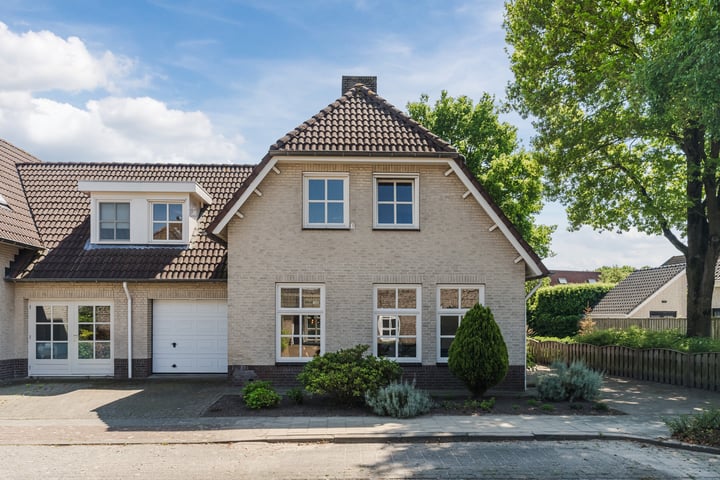 Raakheuvel 3 in Best