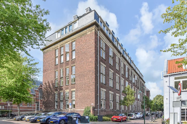 Raam 114 in Delft photo