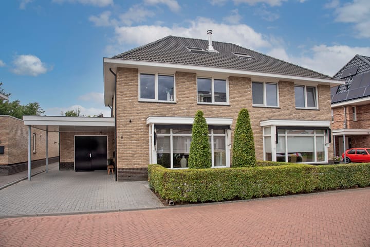 Raanhuisstraat 11 in Delden
