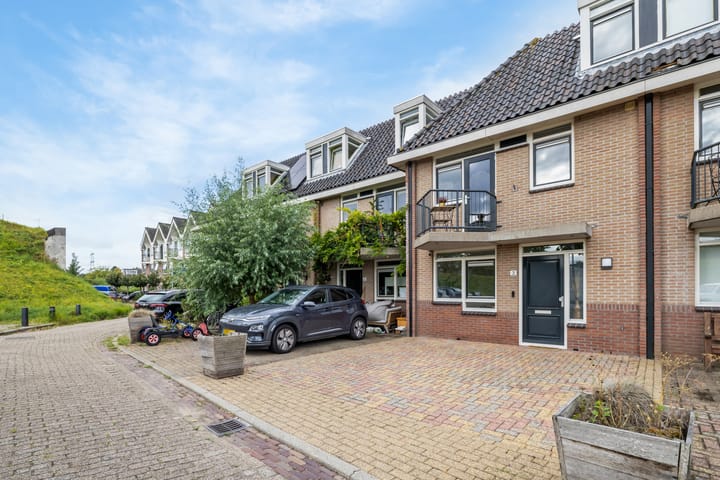Ravelijnsplein 3 in Muiden