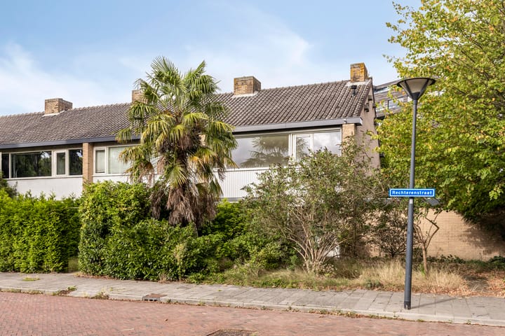 Rechterenstraat 30 in Breda Foto