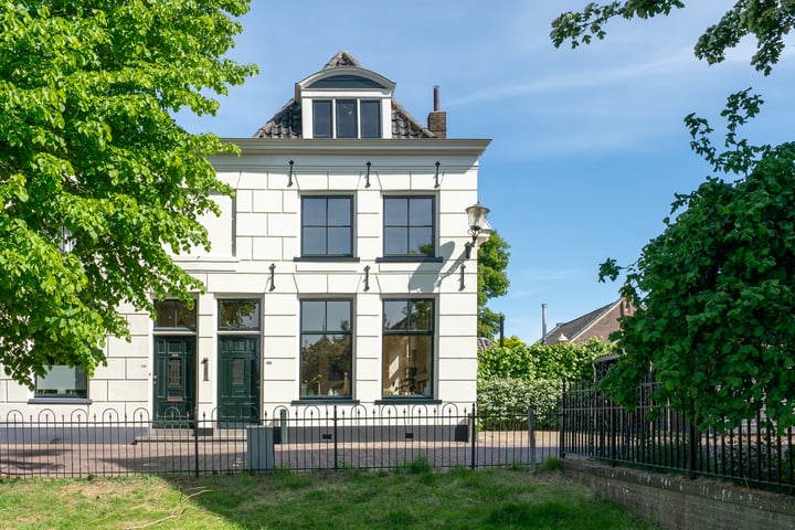 Rechtestraat 142 in De Rijp