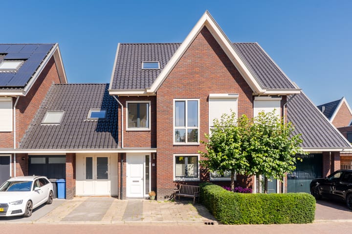 Rechtsbuitenstraat 4 in Kudelstaart foto