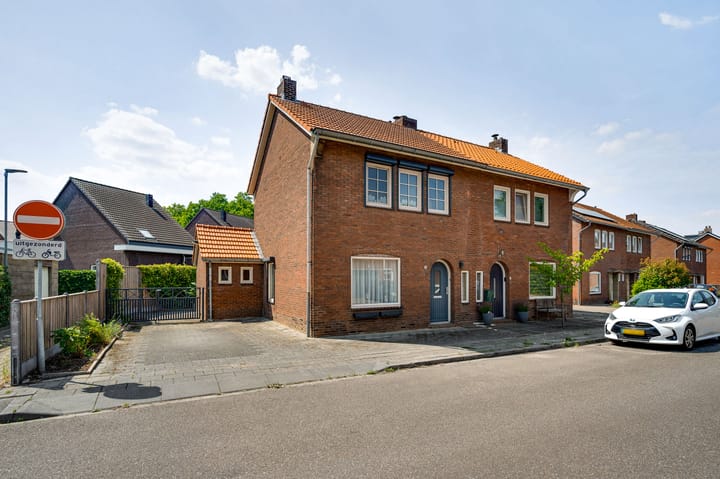 Rector Meuffelsstraat 5 in Susteren