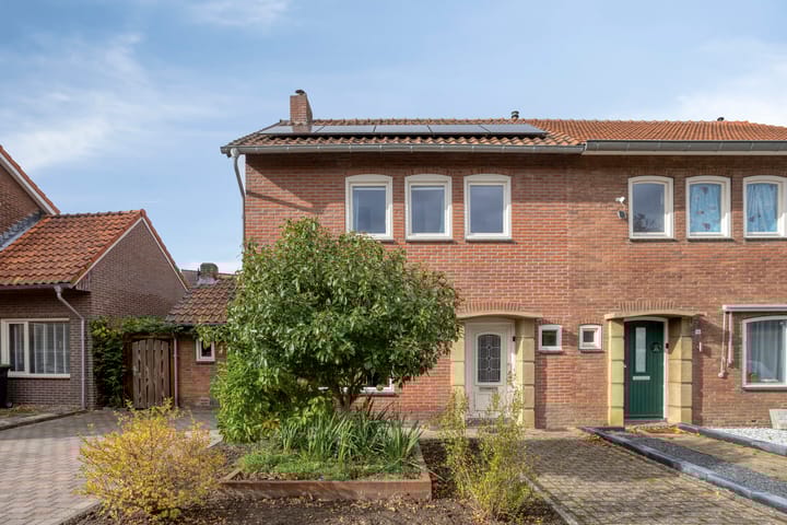 Rector Meuffelsstraat 9 in Susteren