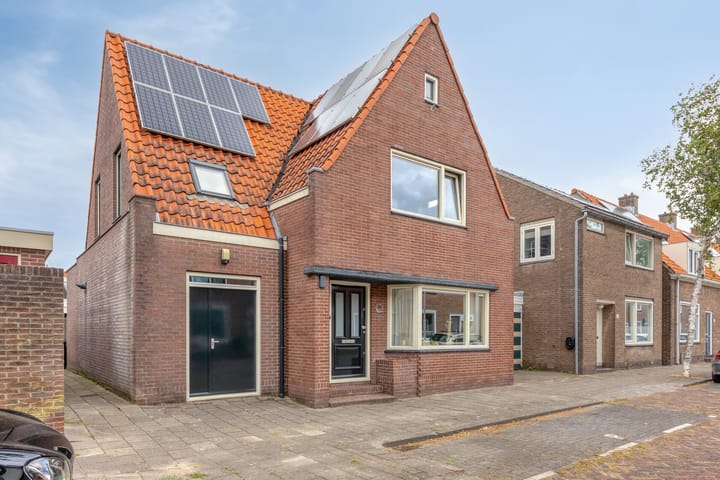 Reëelenstraat 26 in Koog aan de Zaan