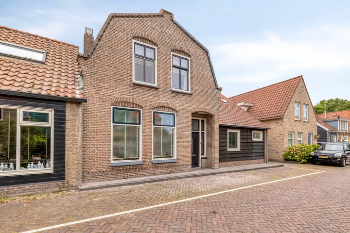 Regenboogstraat 35 in Zierikzee Foto