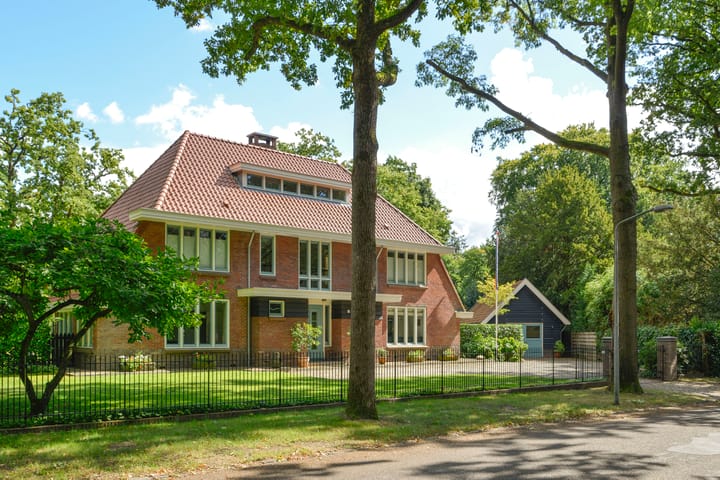 Regentesselaan 4 in Hilversum