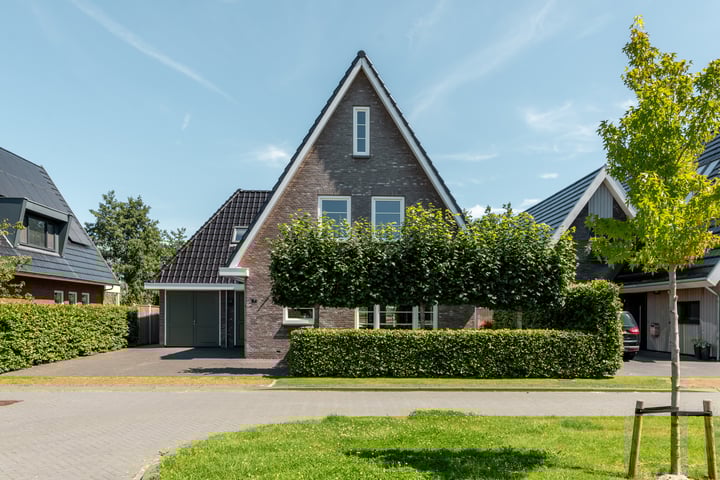 Photo of property Regentesselaan 7, Heerenveen