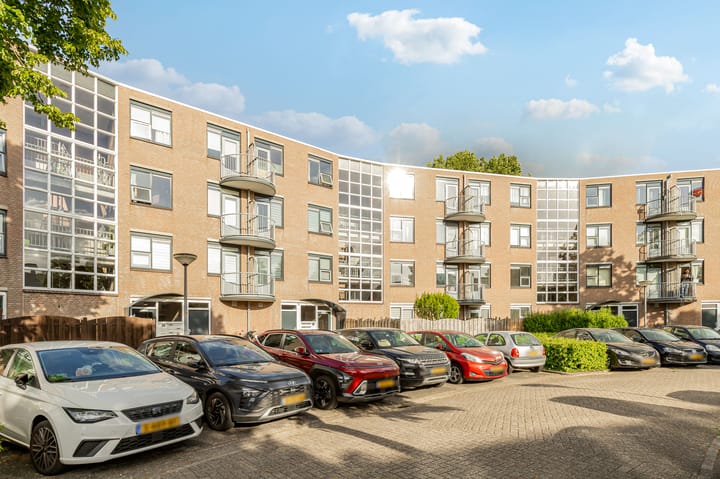 Regentesseweg 58 in Almere photo