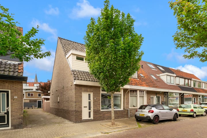Reguliersdwarsstraat 17 in Beverwijk