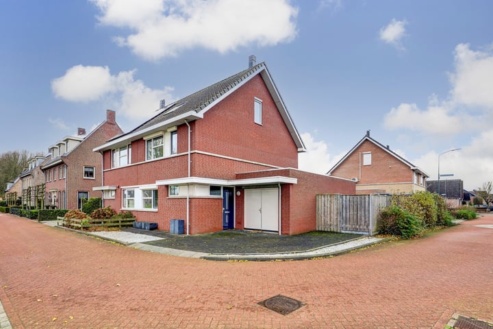 Photo of property Reitensestraat 1, Hellouw