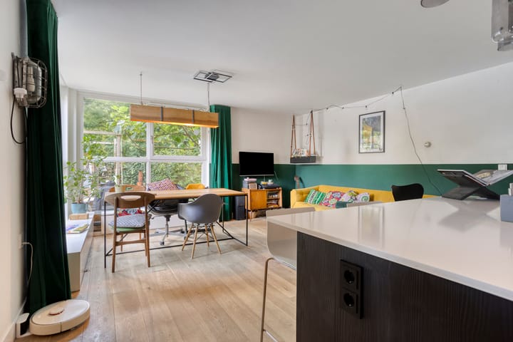 Reizigersweg 121 in Amsterdam foto