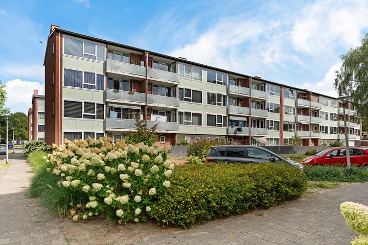 Rembrandtlaan 258 in Enschede photo