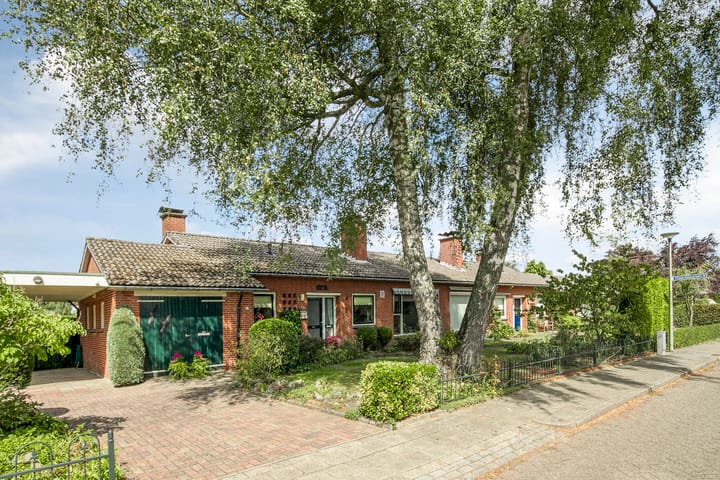 Rembrandtstraat 39 in Goor foto