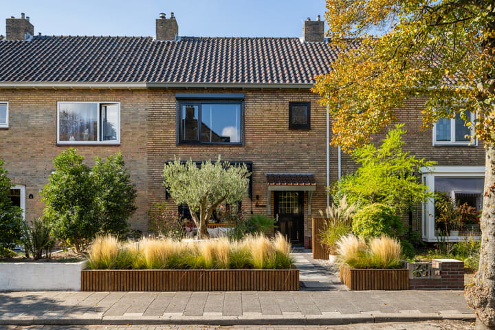 Rembrandtstraat 6 in Monster