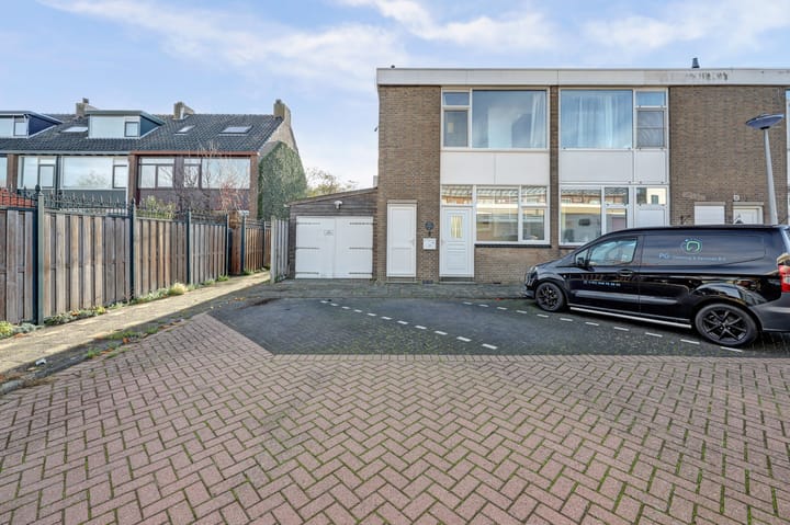 Foto van woning Rembrandtstraat 77, Spijkenisse