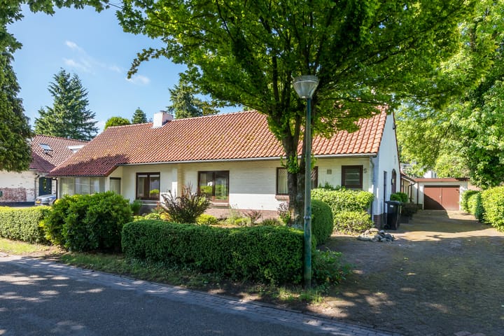 Renier Sniederslaan 5 in Waalre