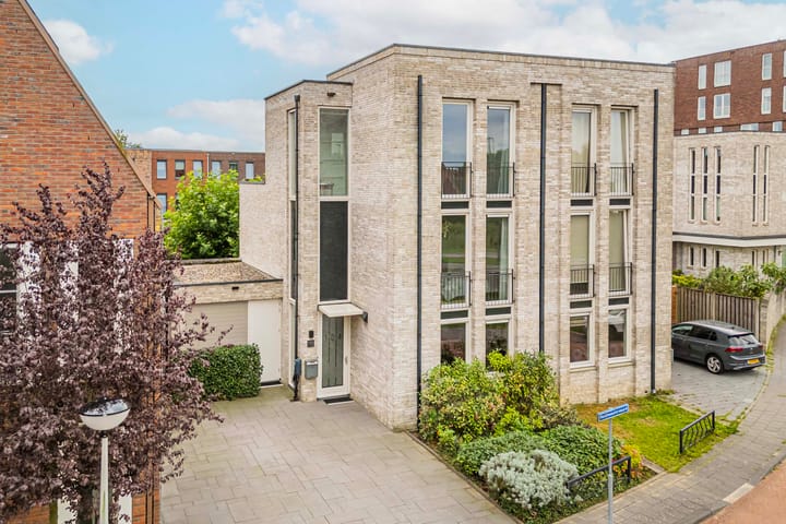 Rentmeesterwaard 104 in Arnhem foto