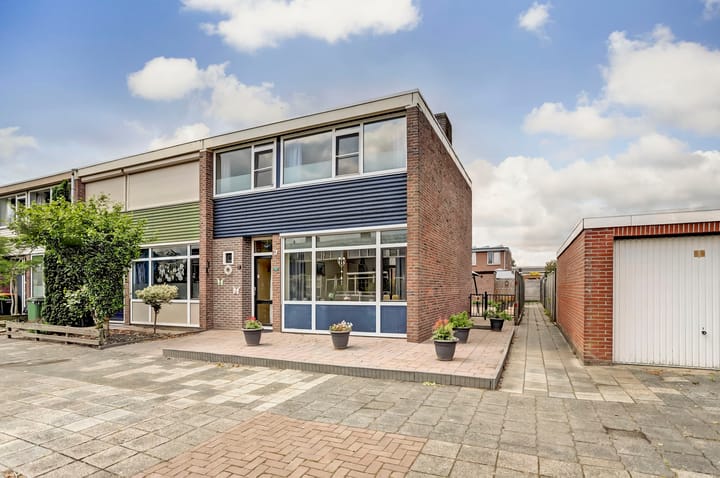 Resedastraat 2 in Hoogeveen