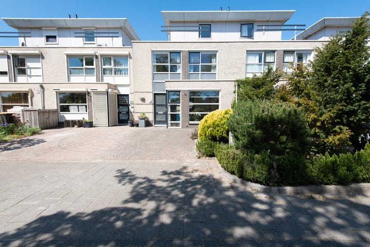 Reuzenpandasingel 82 in Heerhugowaard