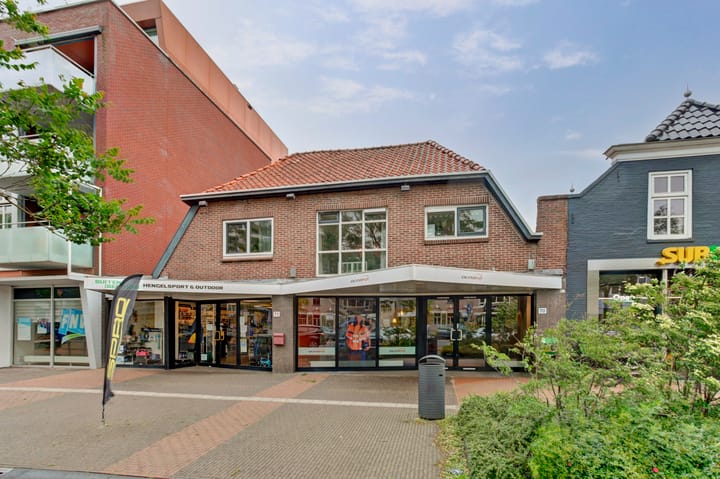 Reviusplein 113 in Hoogeveen