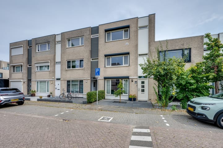 Rhoonstraat 8 in Tilburg