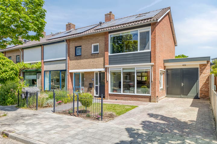 Rialaan 24 in Oostvoorne