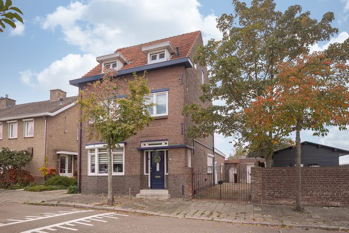 Ridder Hoenstraat 214 in Hoensbroek